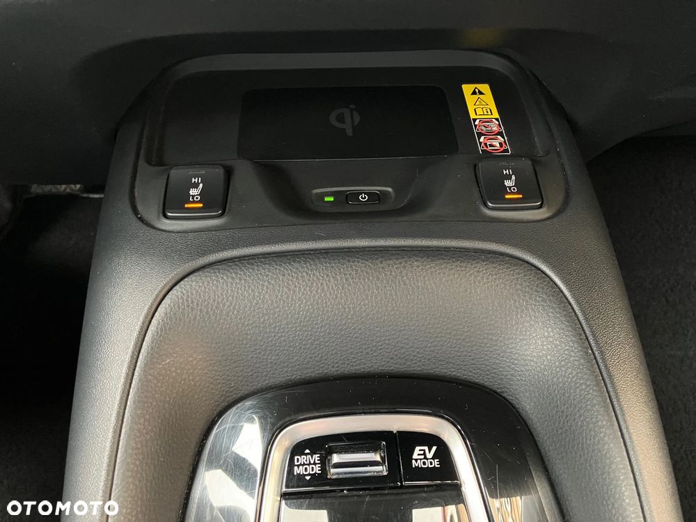 Toyota Corolla 1.8 Hybrid Comfort - 29