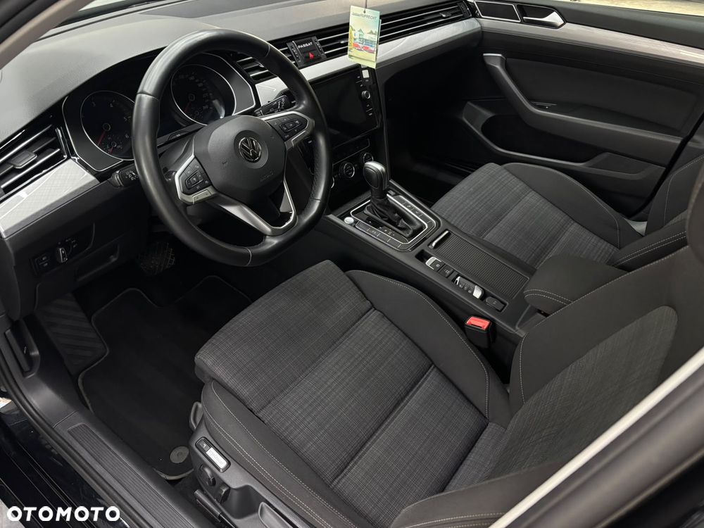 Volkswagen Passat - 14