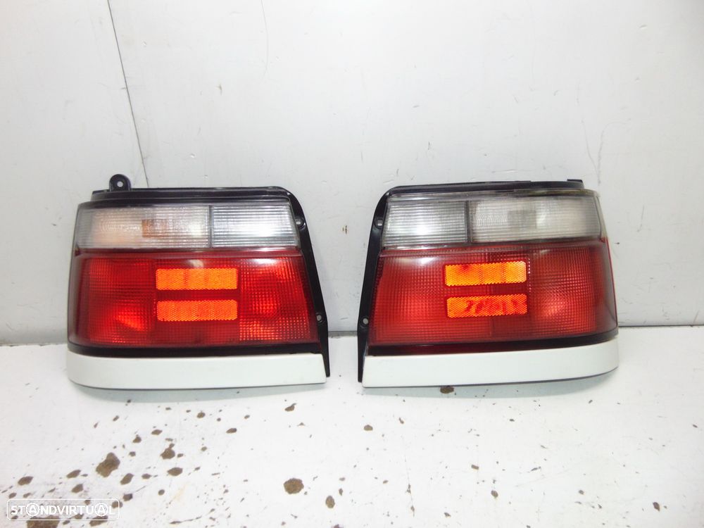 Toyota corolla  farolins - 1