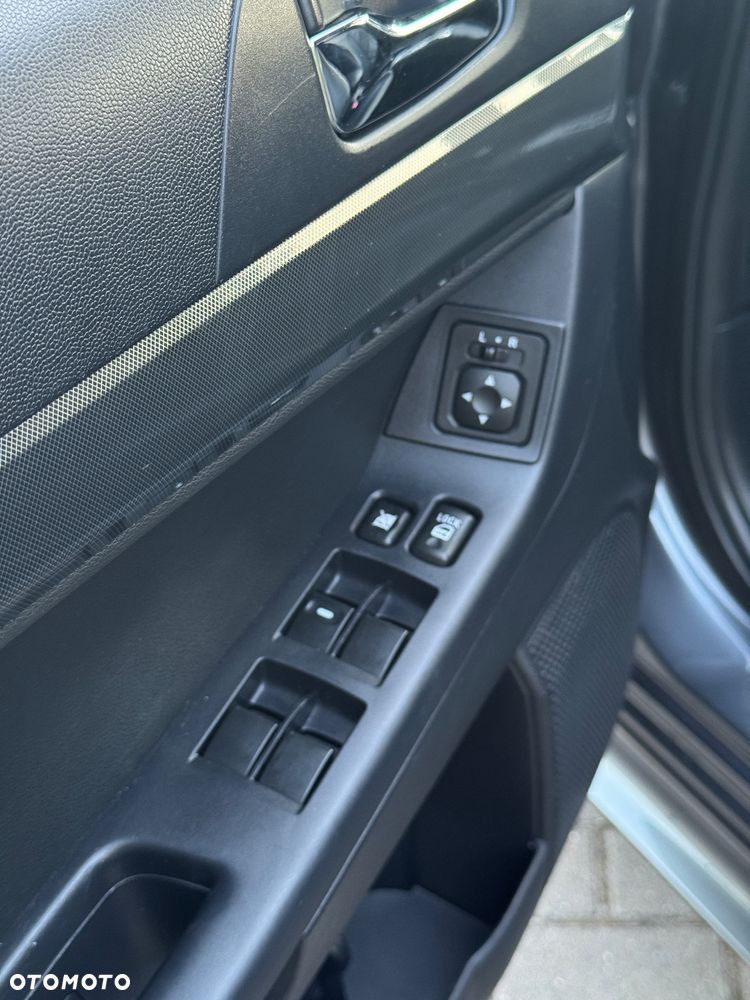 Mitsubishi Lancer 1.8 CVT Instyle - 21