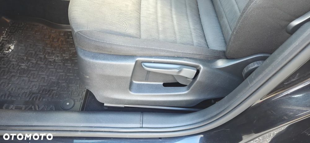 Skoda Octavia Combi 1.6 TDI (Green tec) DSG Ambition - 16
