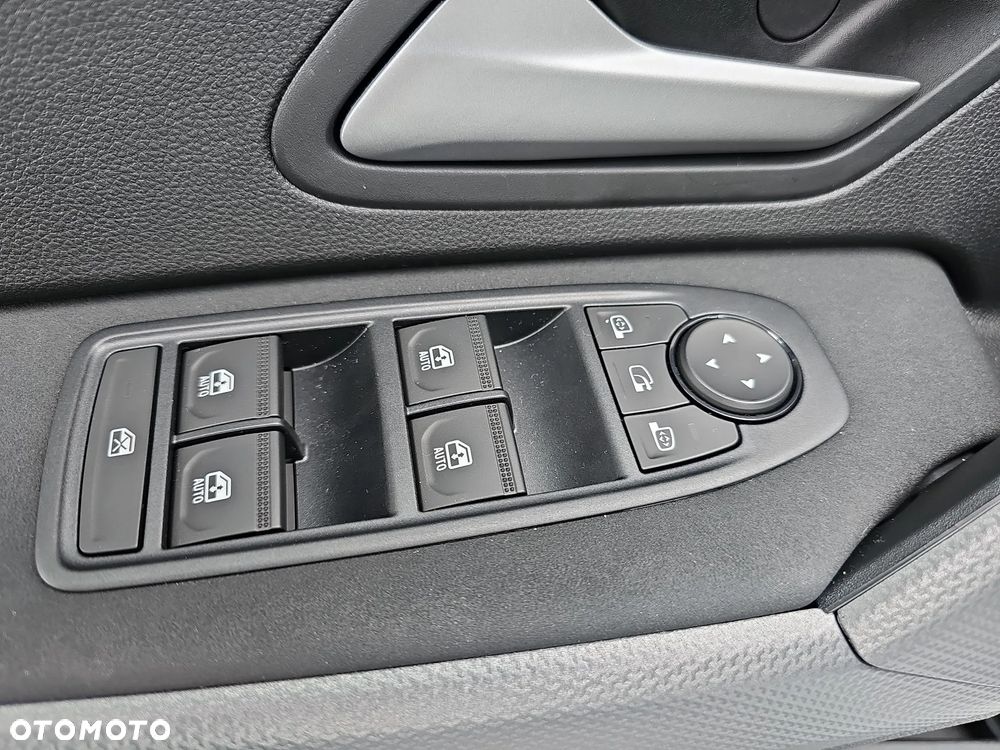 Dacia Duster 1.8 Full Hybrid 155 Journey MMT - 30