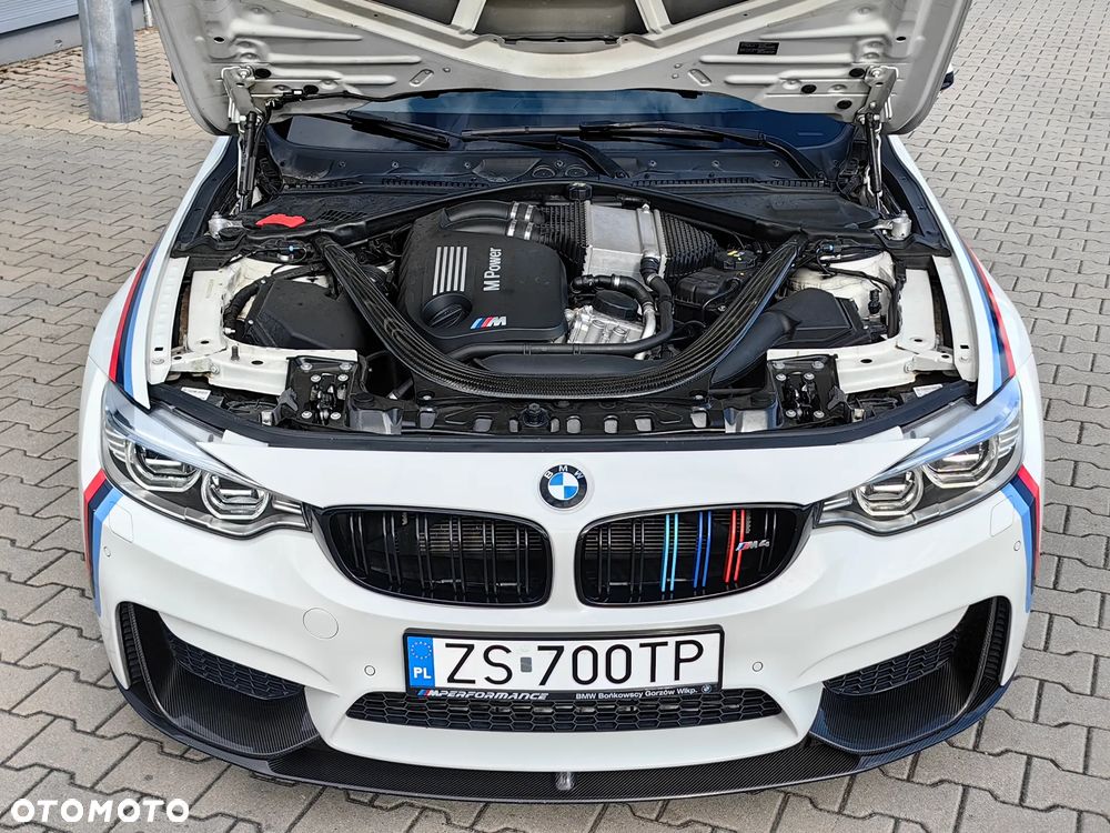 BMW M4 Coupe DKG - 13
