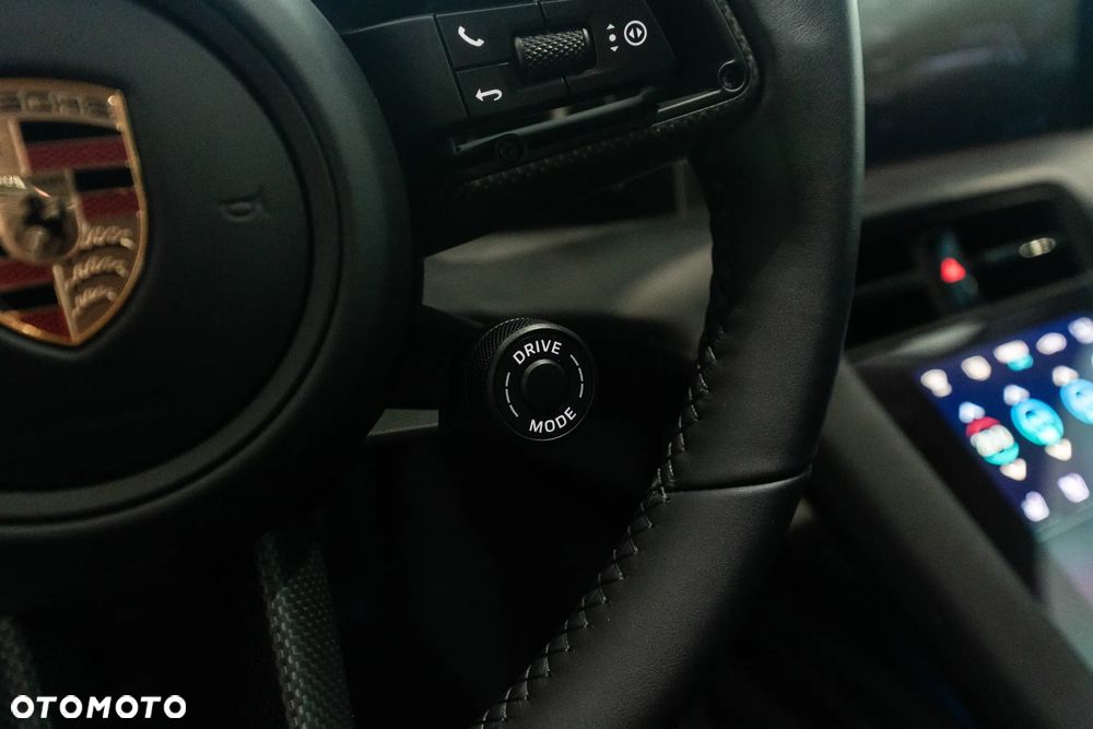 Porsche Taycan 105kWh 4S Black Edition - 17