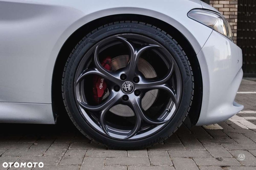 Alfa Romeo Giulia 2.0 Turbo 16V AT8 Veloce - 6