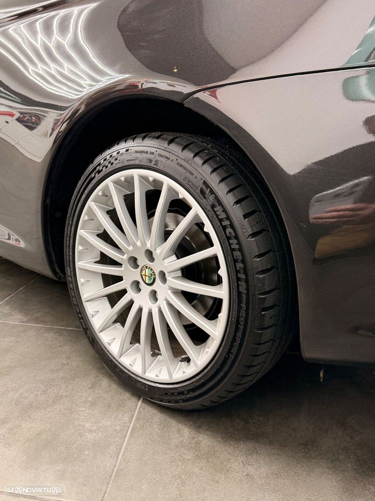 Alfa Romeo GT 1.9 JTD M-JET Distinctive - 22