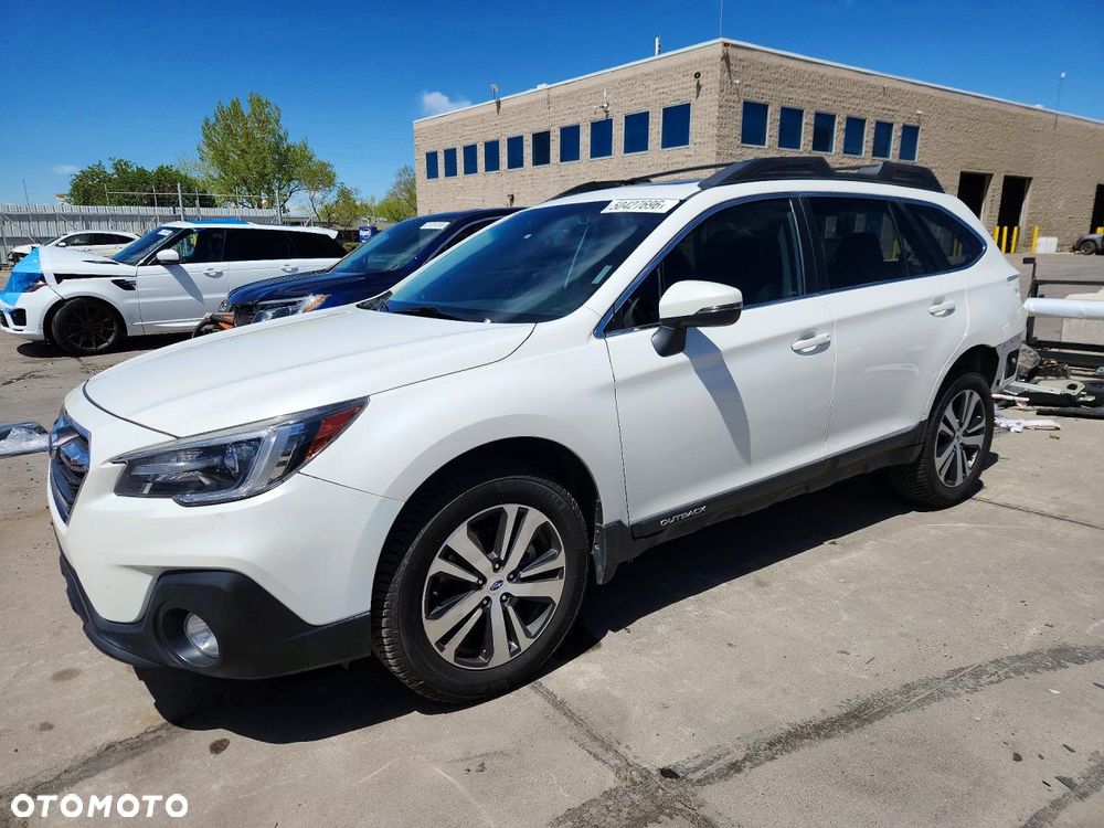 Subaru Outback - 1