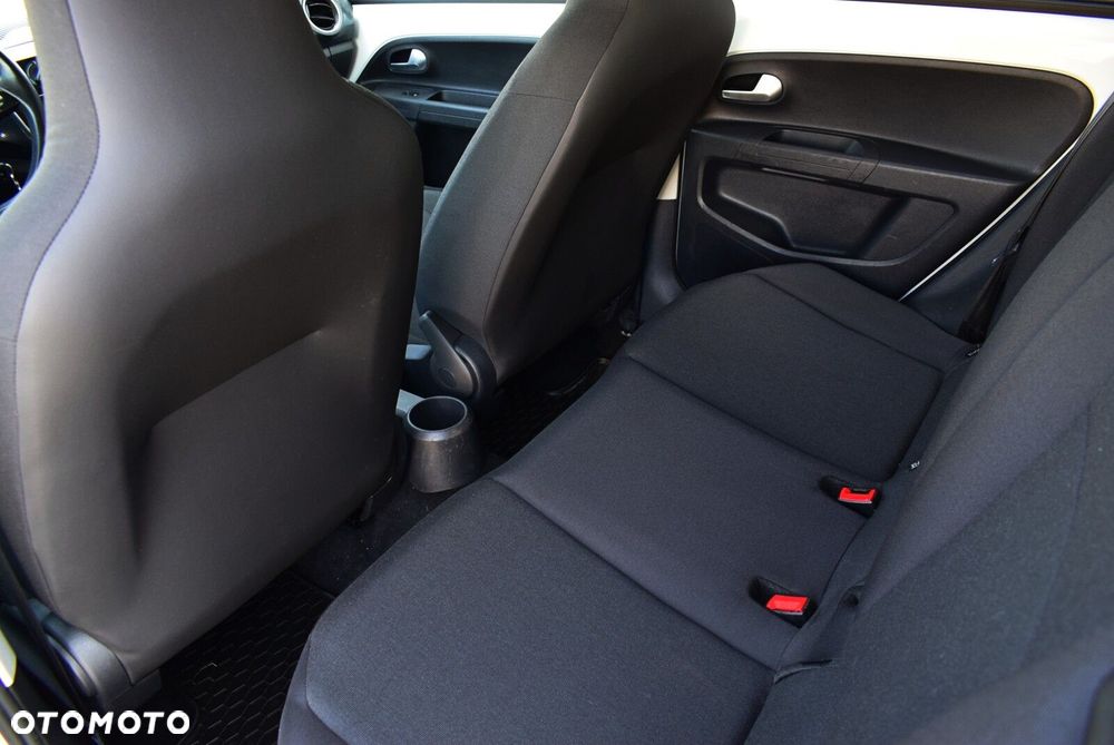 Volkswagen up! - 12
