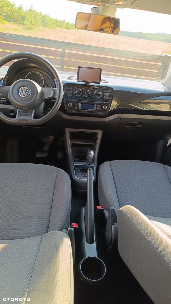 Volkswagen up! 1.0 high - 9