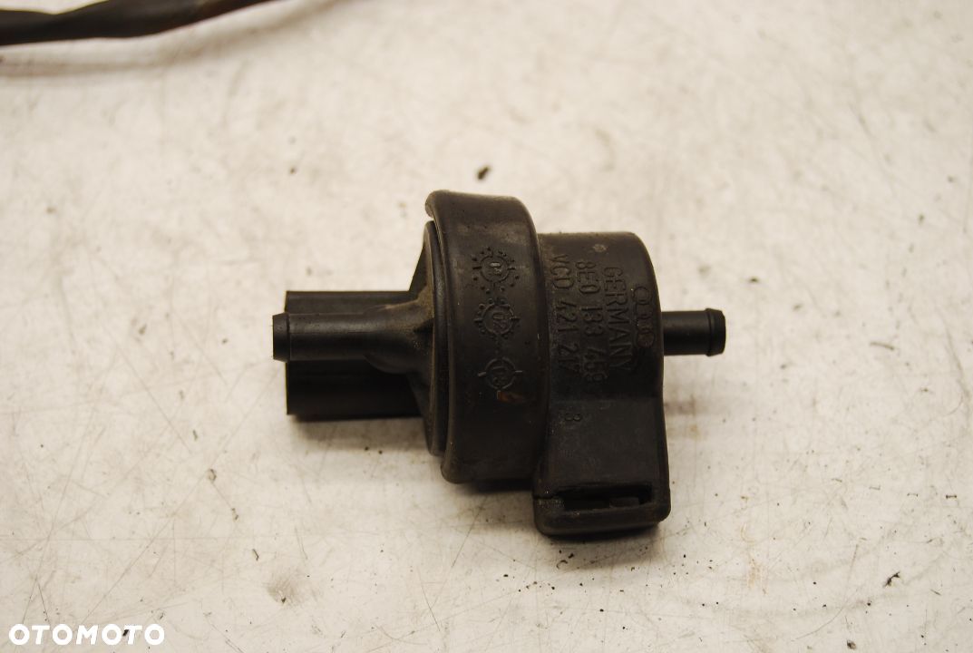 ZAWÓR PODCIŚNIENIA 8E0133459 AUDI A4 B6 2.4 V6 1.8T - 1