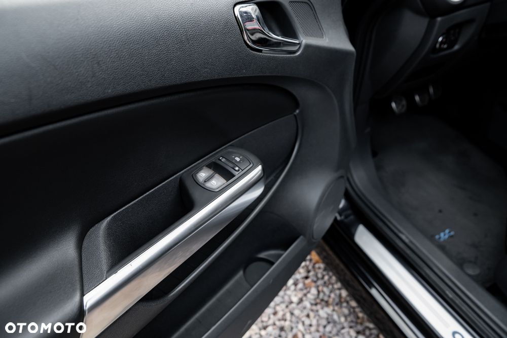 Opel Corsa 1.6T OPC - 16