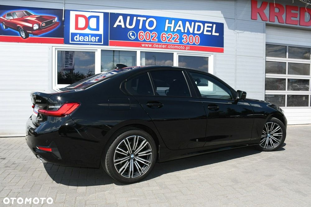 BMW Seria 3 320d mHEV - 15