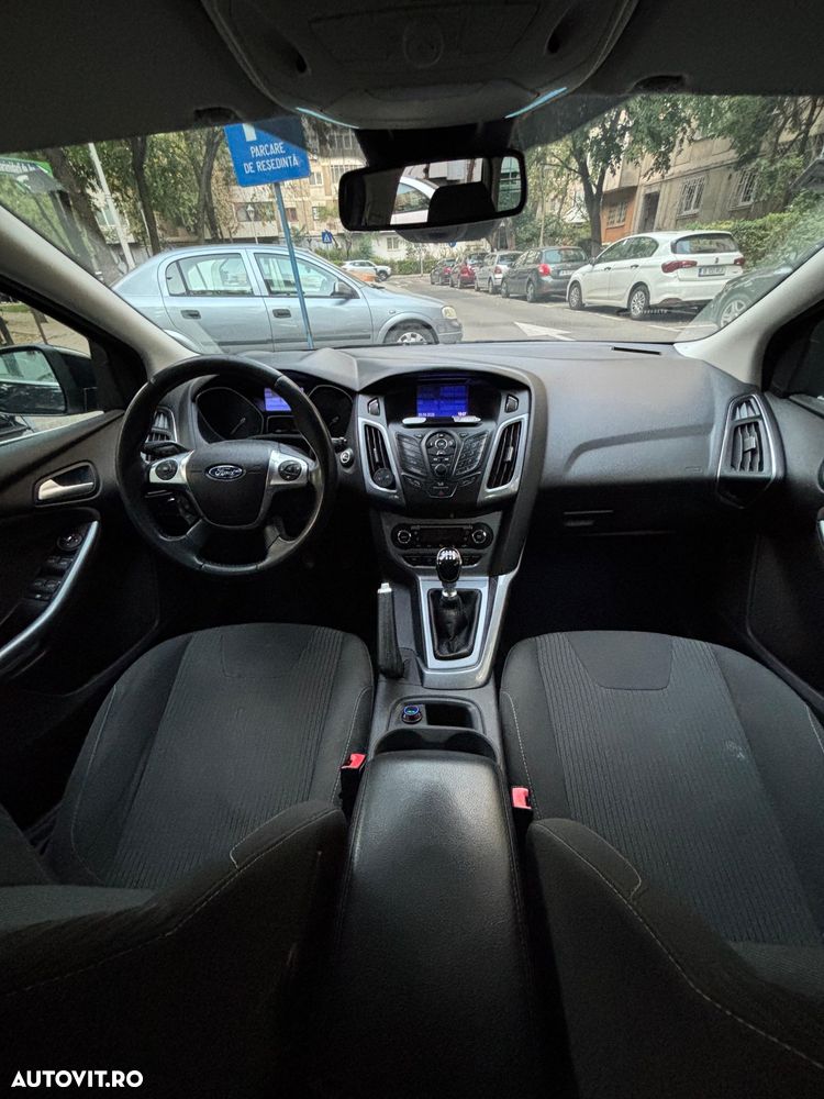 Ford Focus 1.6 TDCI DPF Titanium - 6