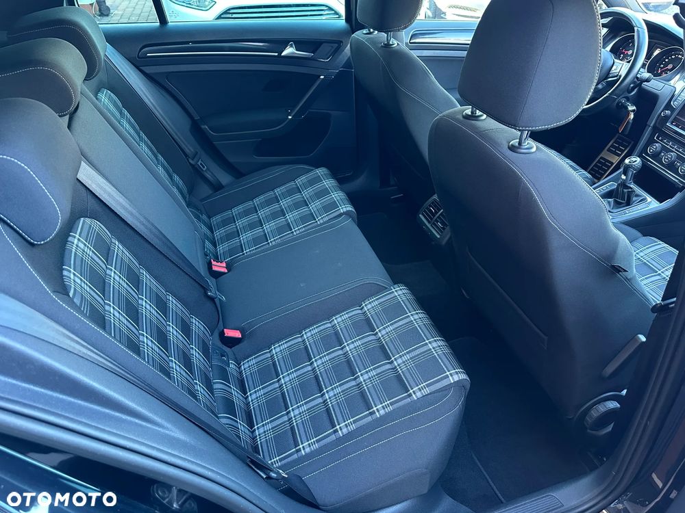Volkswagen Golf 2.0 TDI BMT GTD - 23