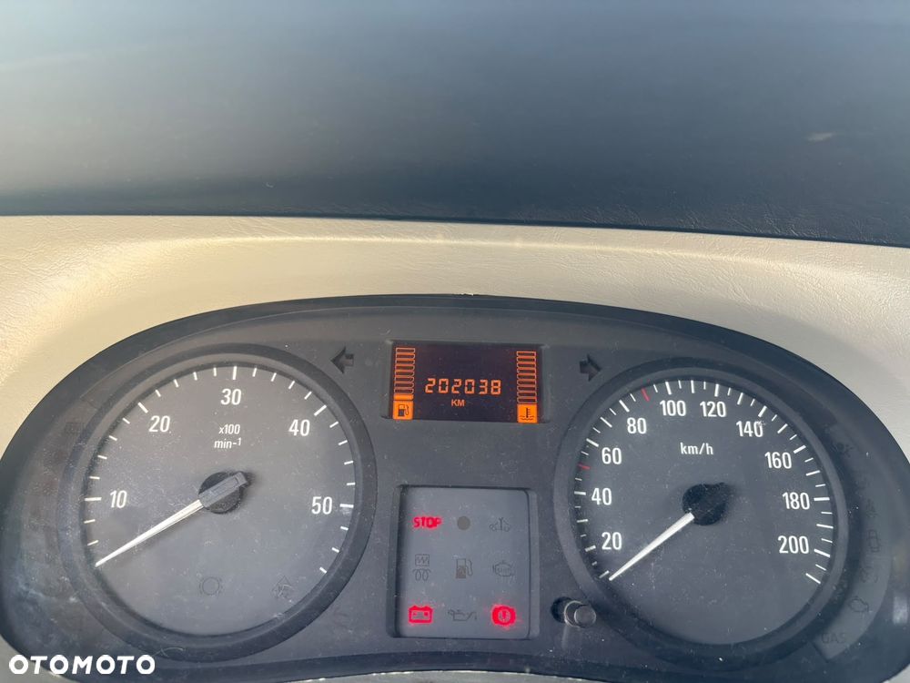 Opel Vivaro - 1