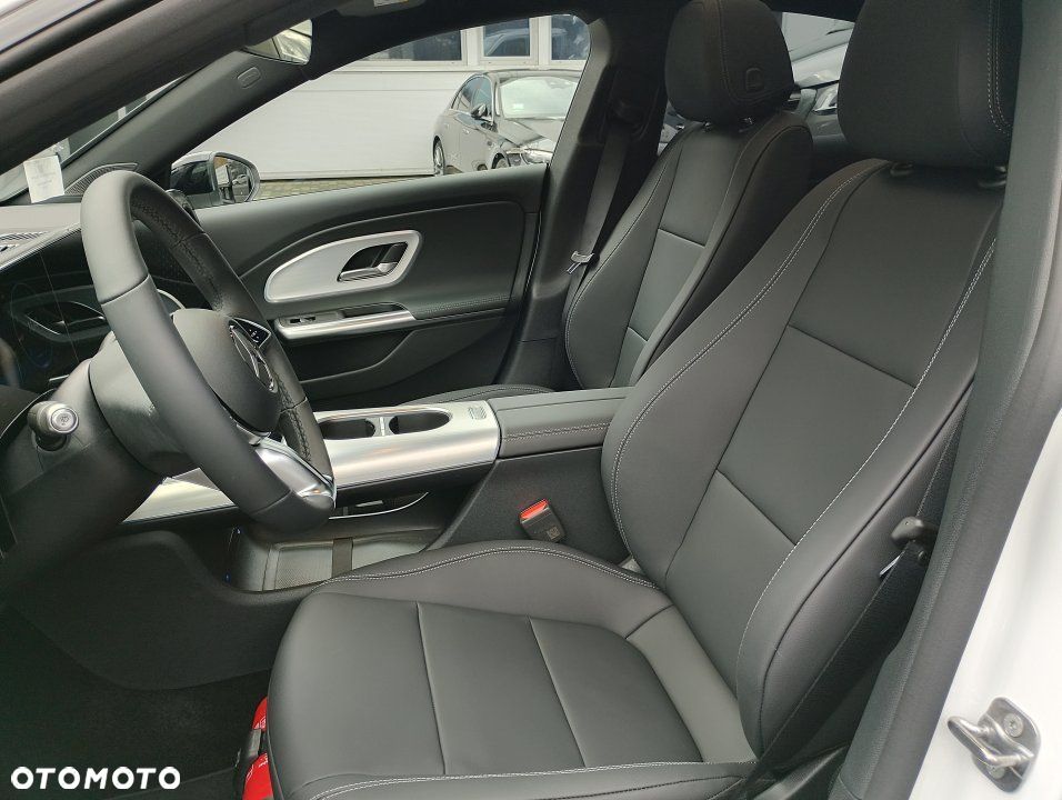 Mercedes-Benz CLA - 4