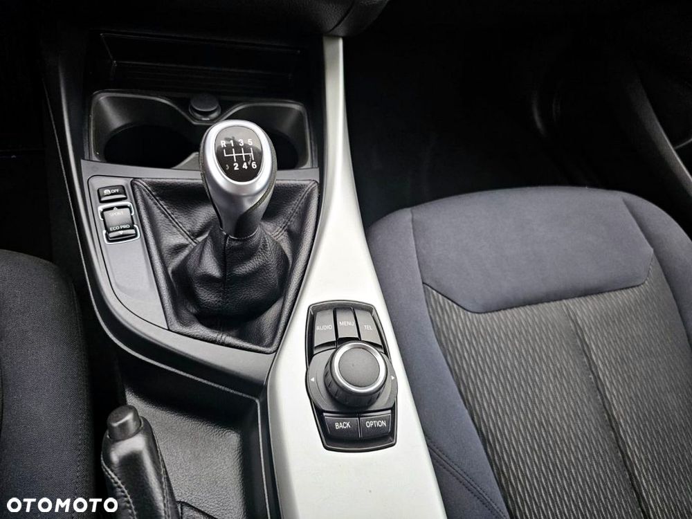 BMW Seria 1 114i - 21