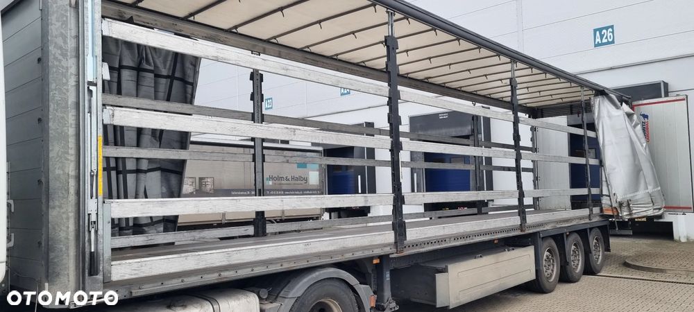 Schmitz Cargobull Varios, koła 385/55/22,5 - 8