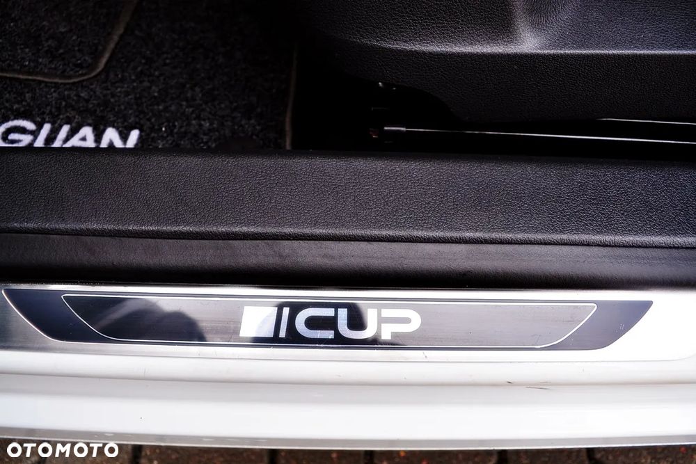 Volkswagen Tiguan 2.0 TDI DPF BlueMotion Technology Cup Sport & Style - 12