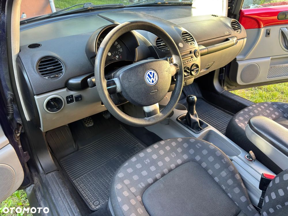 Volkswagen New Beetle 2.0 - 8