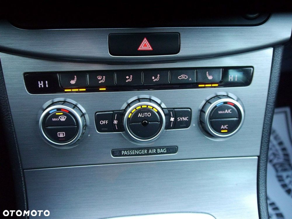 Volkswagen Passat - 22