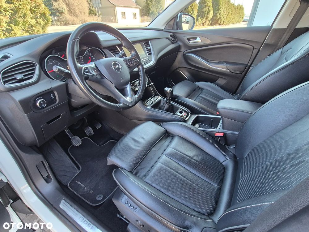 Opel Grandland X 1.2 Start/Stop Business INNOVATION - 26