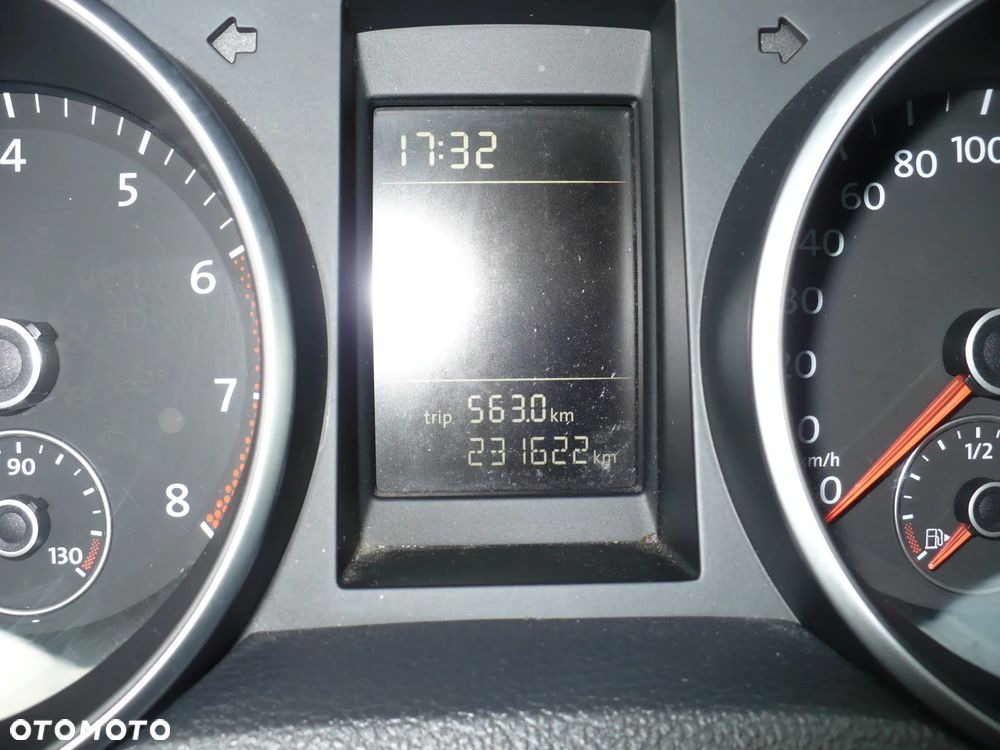 Volkswagen Golf - 25