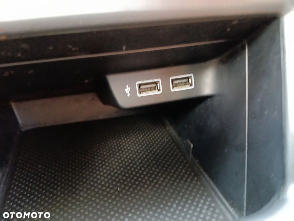 Volkswagen Polo 1.0 ACTIVE - 26