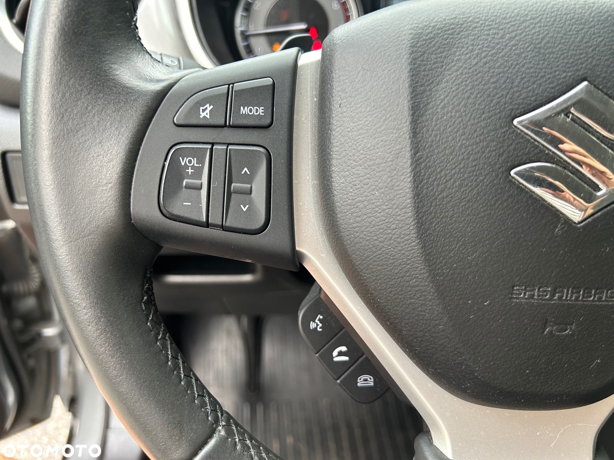 Suzuki Vitara 1.4 Boosterjet SHVS Premium 2WD - 26