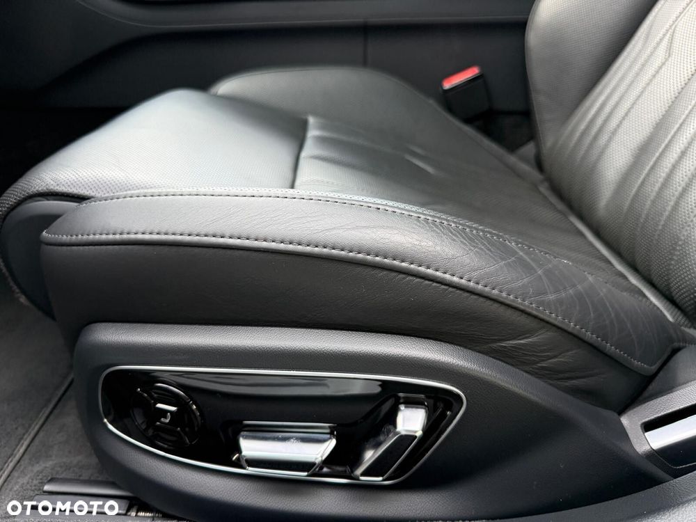 Audi A8 - 12