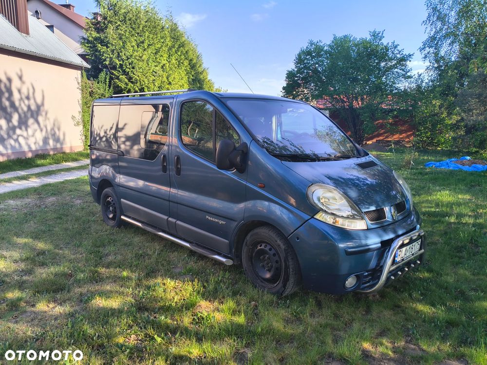Renault Trafic Passenger - 1