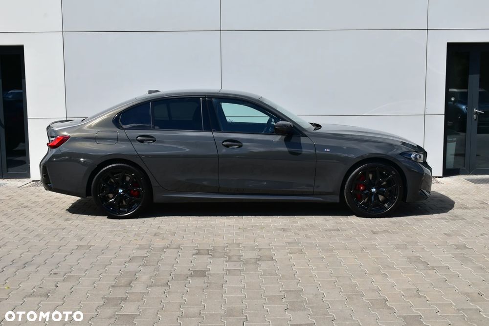 BMW Seria 3 330i xDrive M Sport - 5