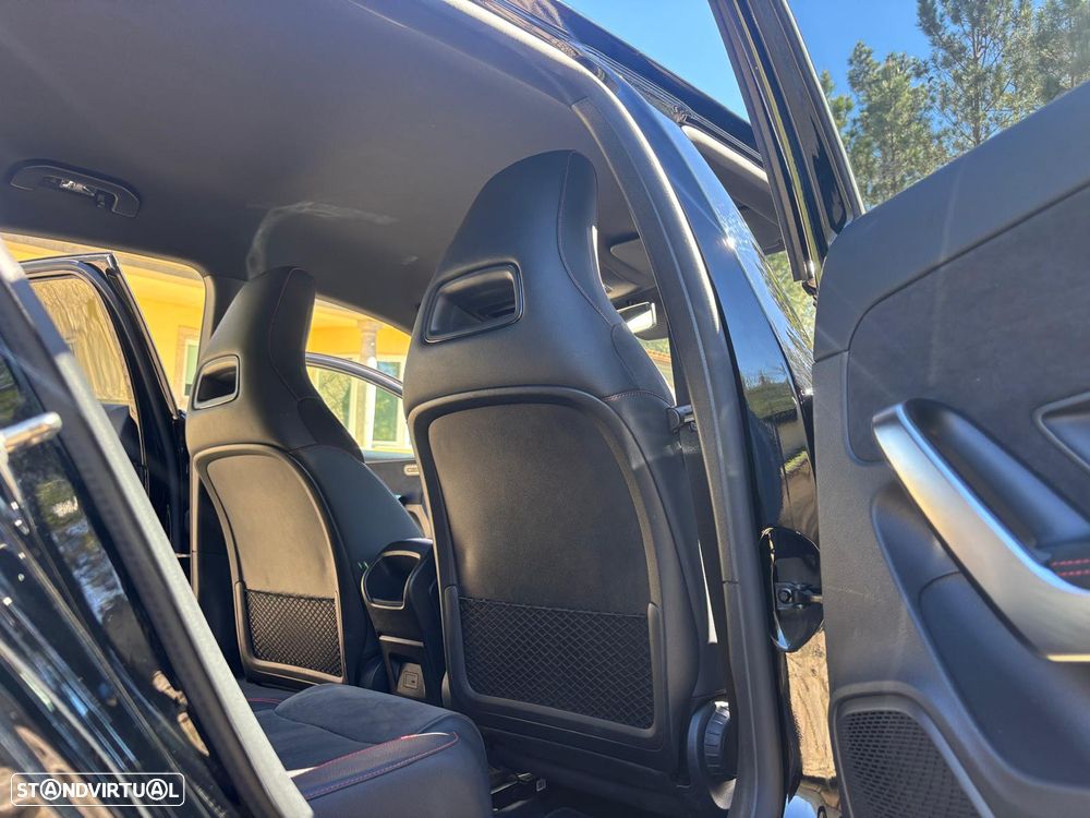 Mercedes-Benz A 250 e 8G-DCT AMG Line - 22