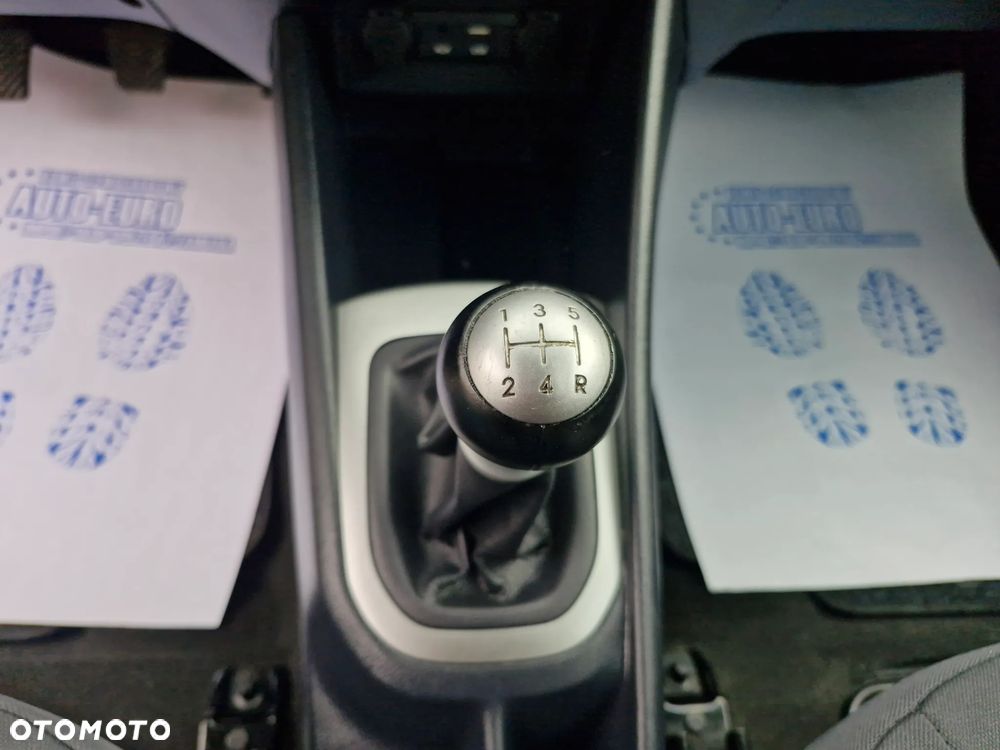 Kia Rio 1.2 L - 34