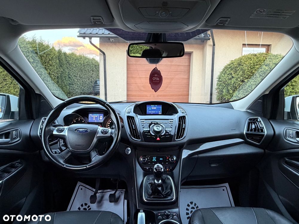 Ford Kuga 2.0 TDCi 2x4 Titanium - 34