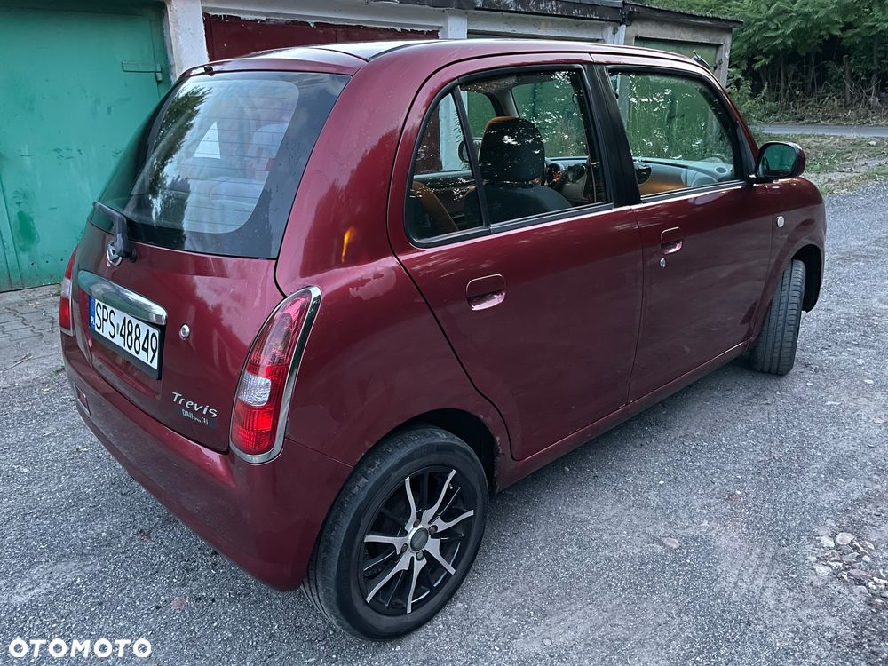 Daihatsu Trevis 1.0 - 9