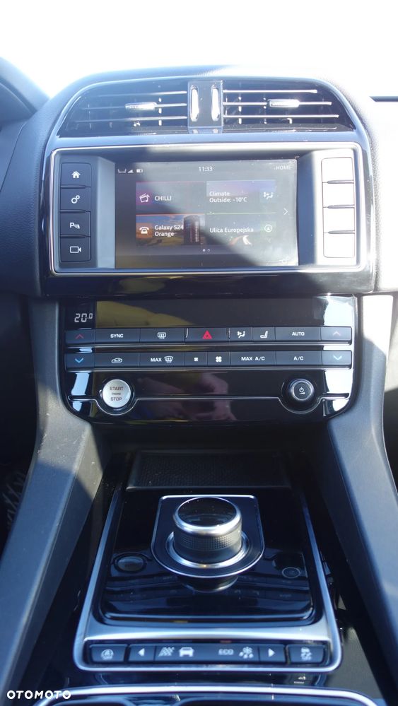 Jaguar F-Pace 2.0 i4D AWD Prestige - 9