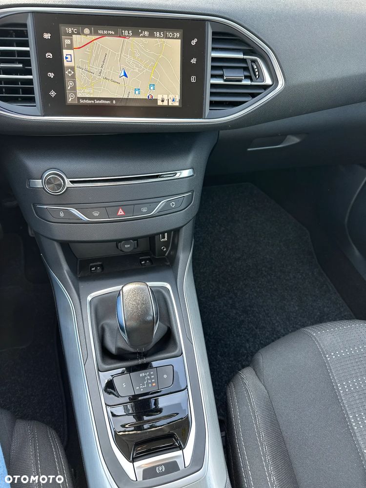 Peugeot 308 BlueHDi 120 EAT6 Stop & Start Business-Line - 29