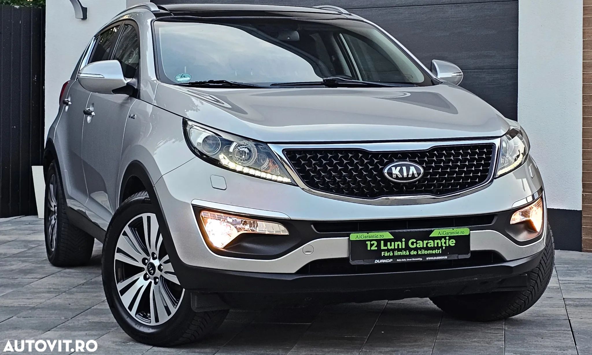 Kia Sportage 2.0 CRDI 4WD Dream-Team Edition - 1