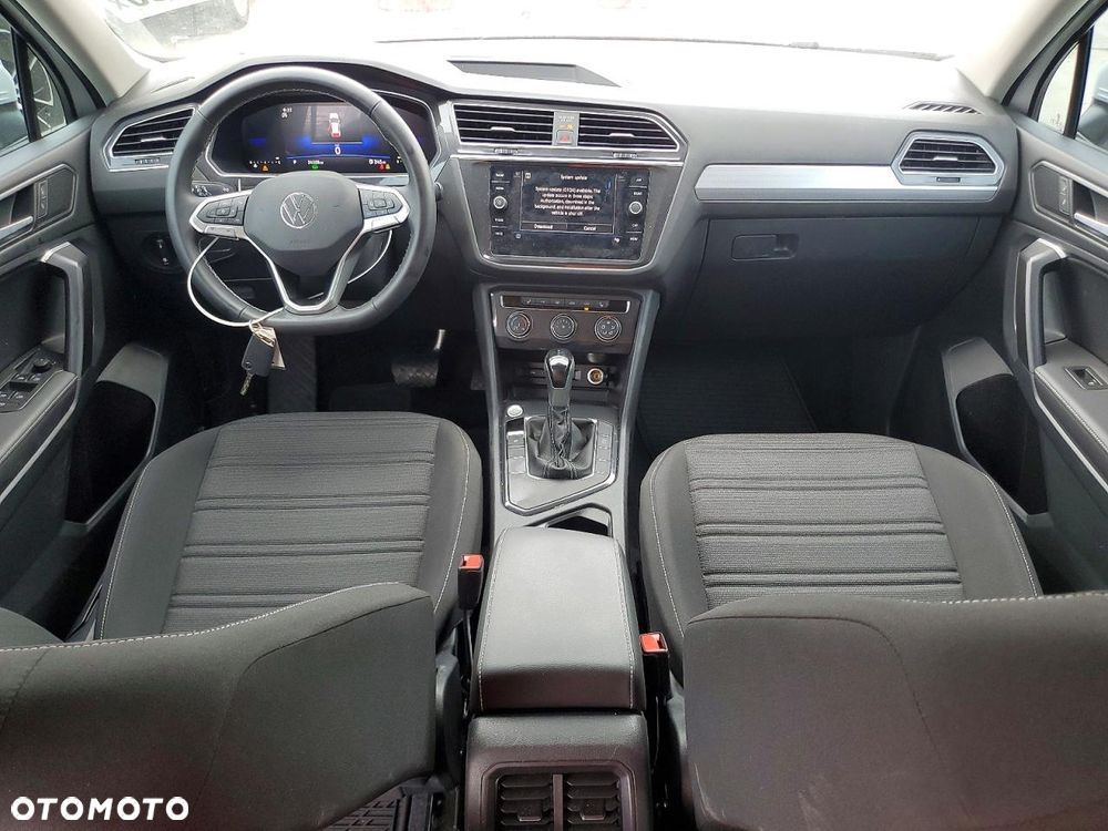 Volkswagen Tiguan - 9