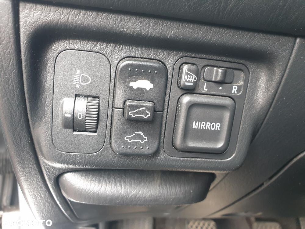 Honda Civic 1.7 ES - 10