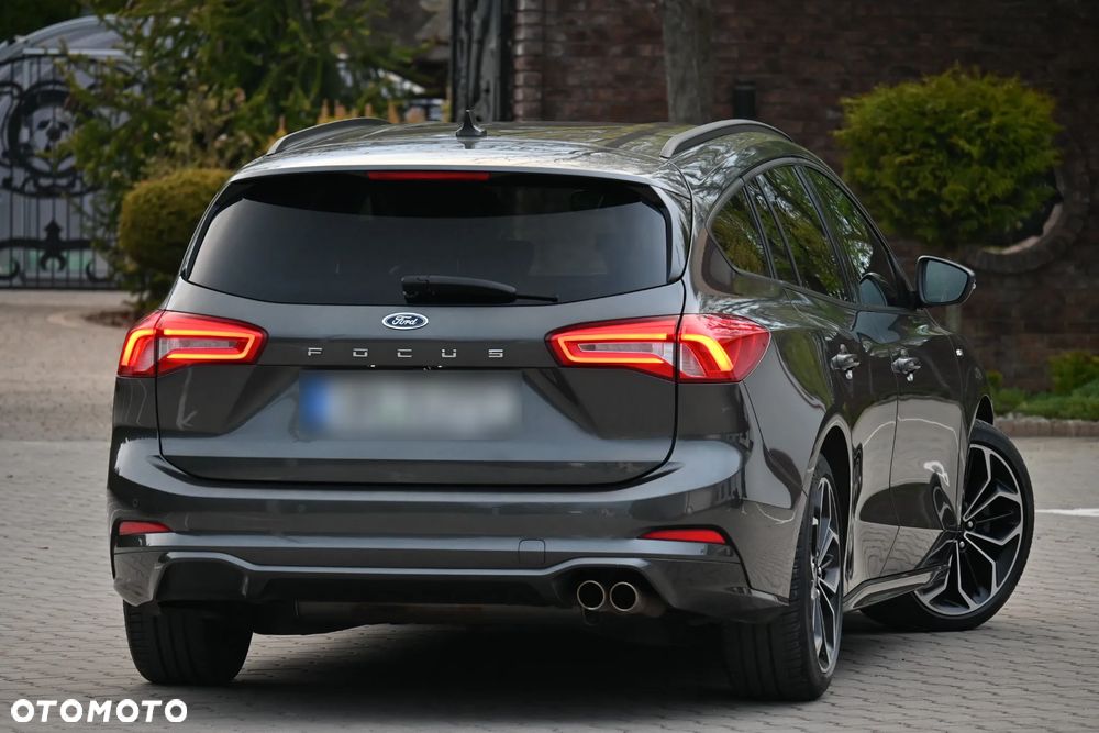Ford Focus 1.5 EcoBoost ST-Line - 11