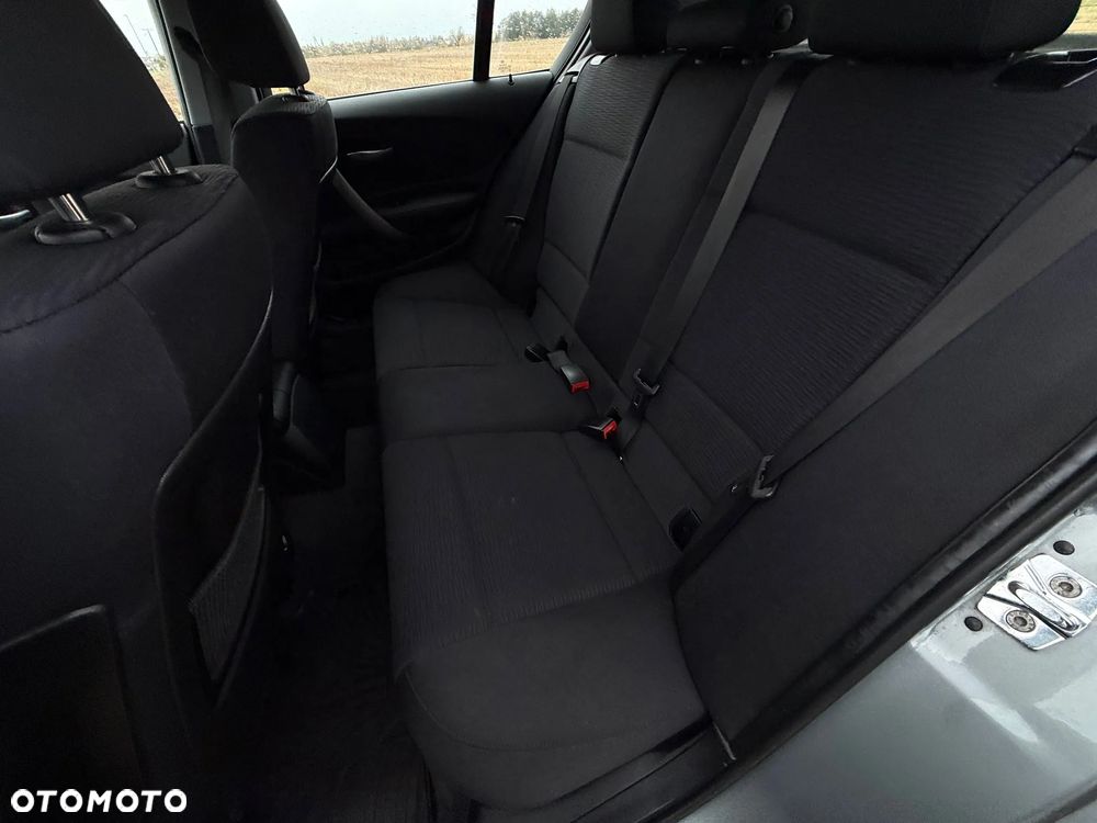 BMW Seria 1 118i - 16