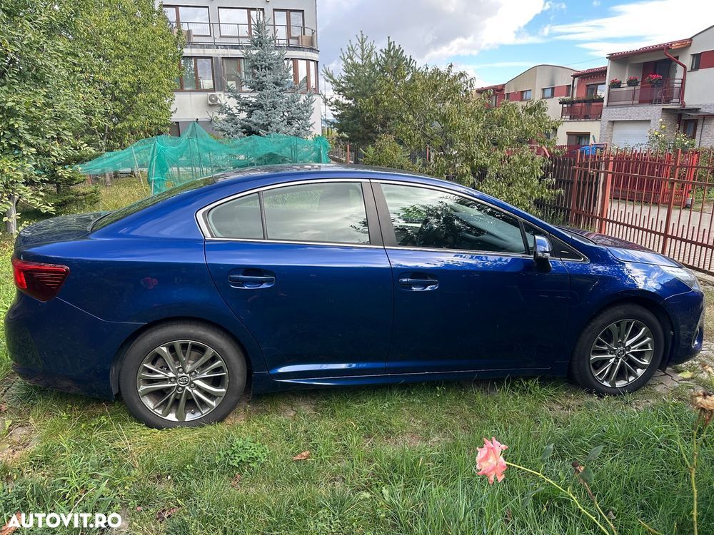 Toyota Avensis 2.0 D-4D Executive - 3