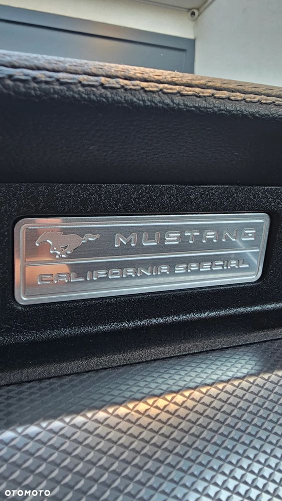 Ford Mustang 5.0 V8 GT - 12