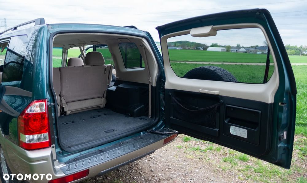 Mitsubishi Pajero - 25