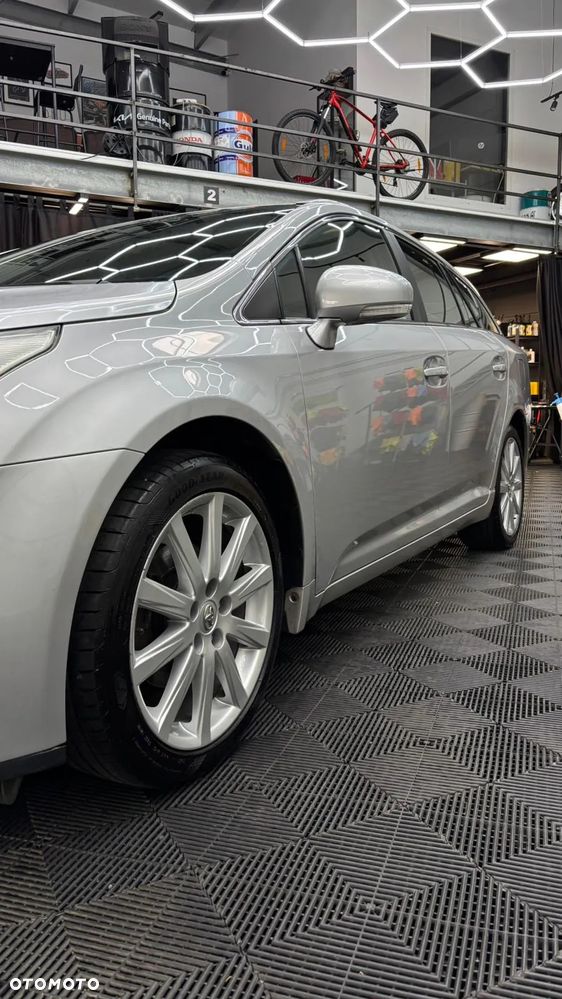 Toyota Avensis 1.8 Sol - 10