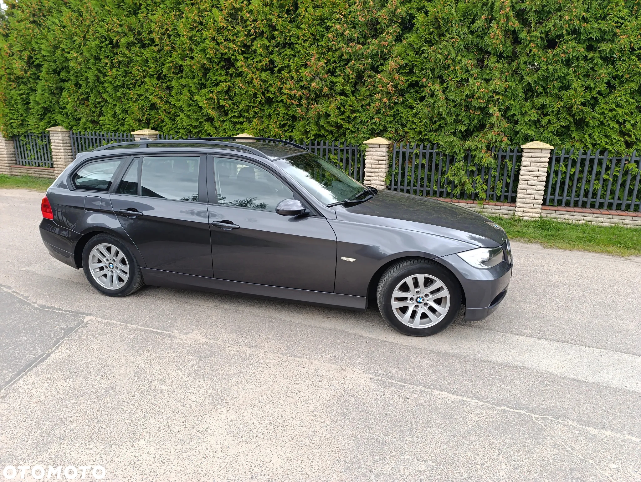 BMW Seria 3 318i Touring - 4