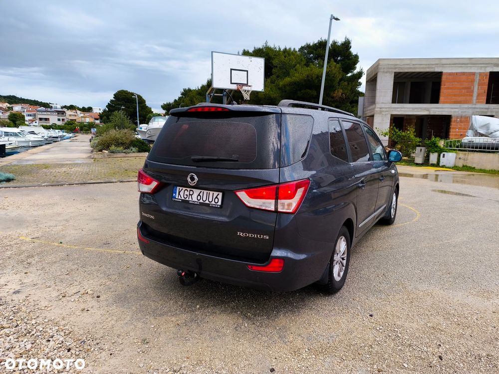 SsangYong/KGM Rodius 200 e-XDi Crystal Plus - 6