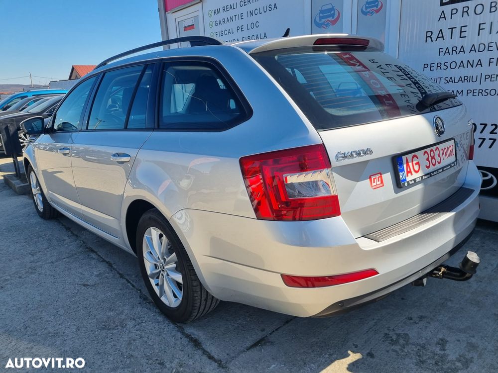 Skoda Octavia 1.6 TDI DPF DSG Ambition - 8
